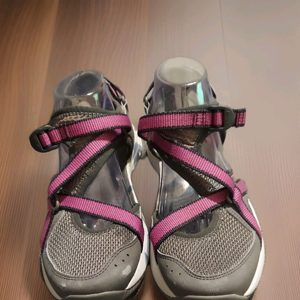 Teva Women's Sandals - Purple Orchid US Size 9 Hiking Summer Water Pool Walking